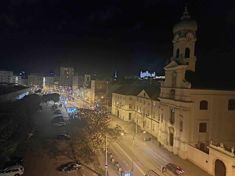 דירות ברטיסלאבה Amazing Castle View מראה חיצוני תמונה